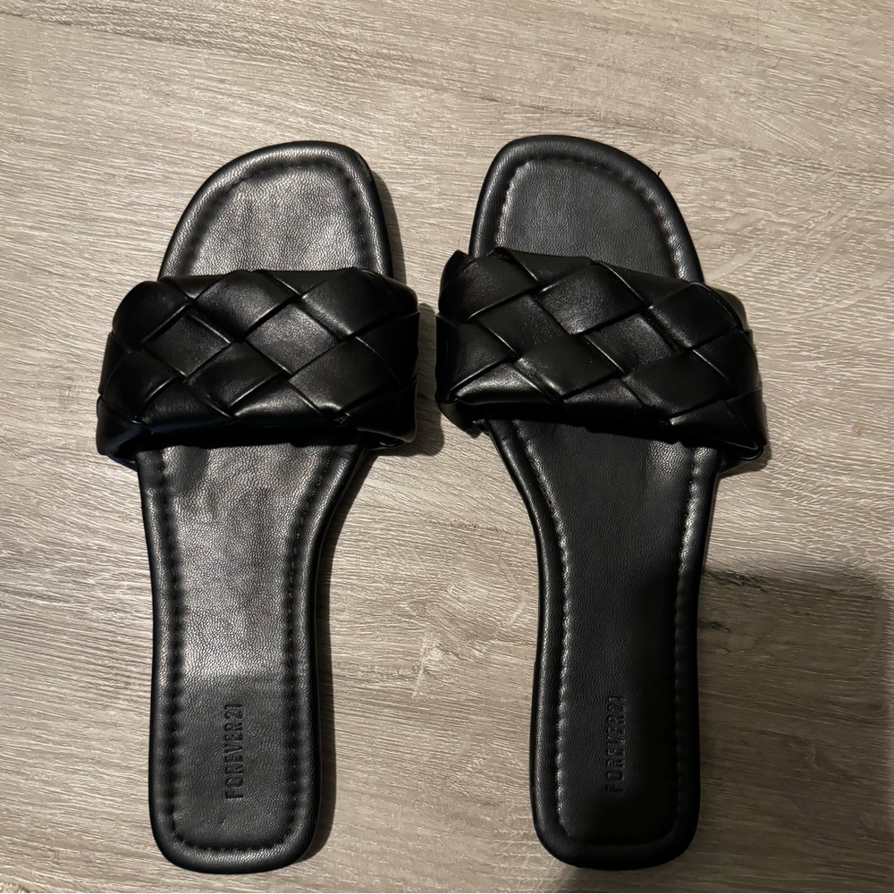 Women’s Black Slides